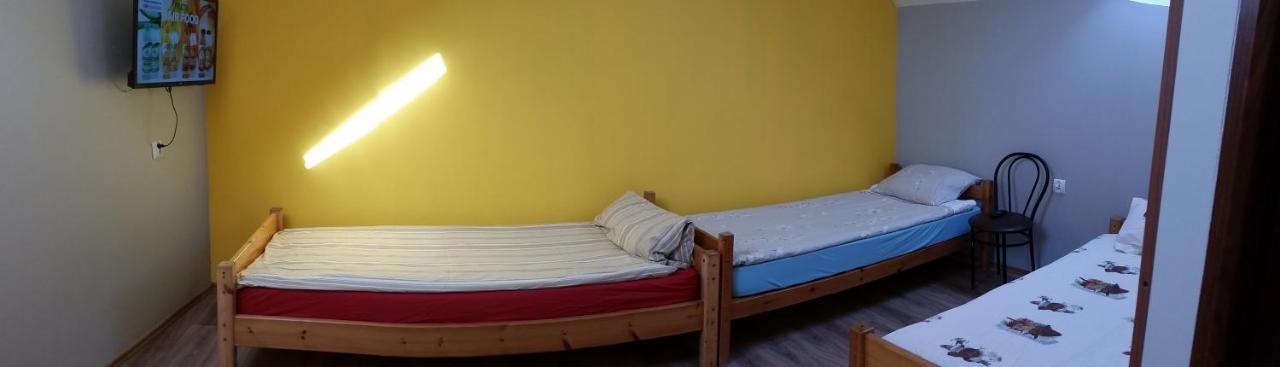Pokoje Goscinne "U Karola" Pracownicze Ścinawa Exterior photo