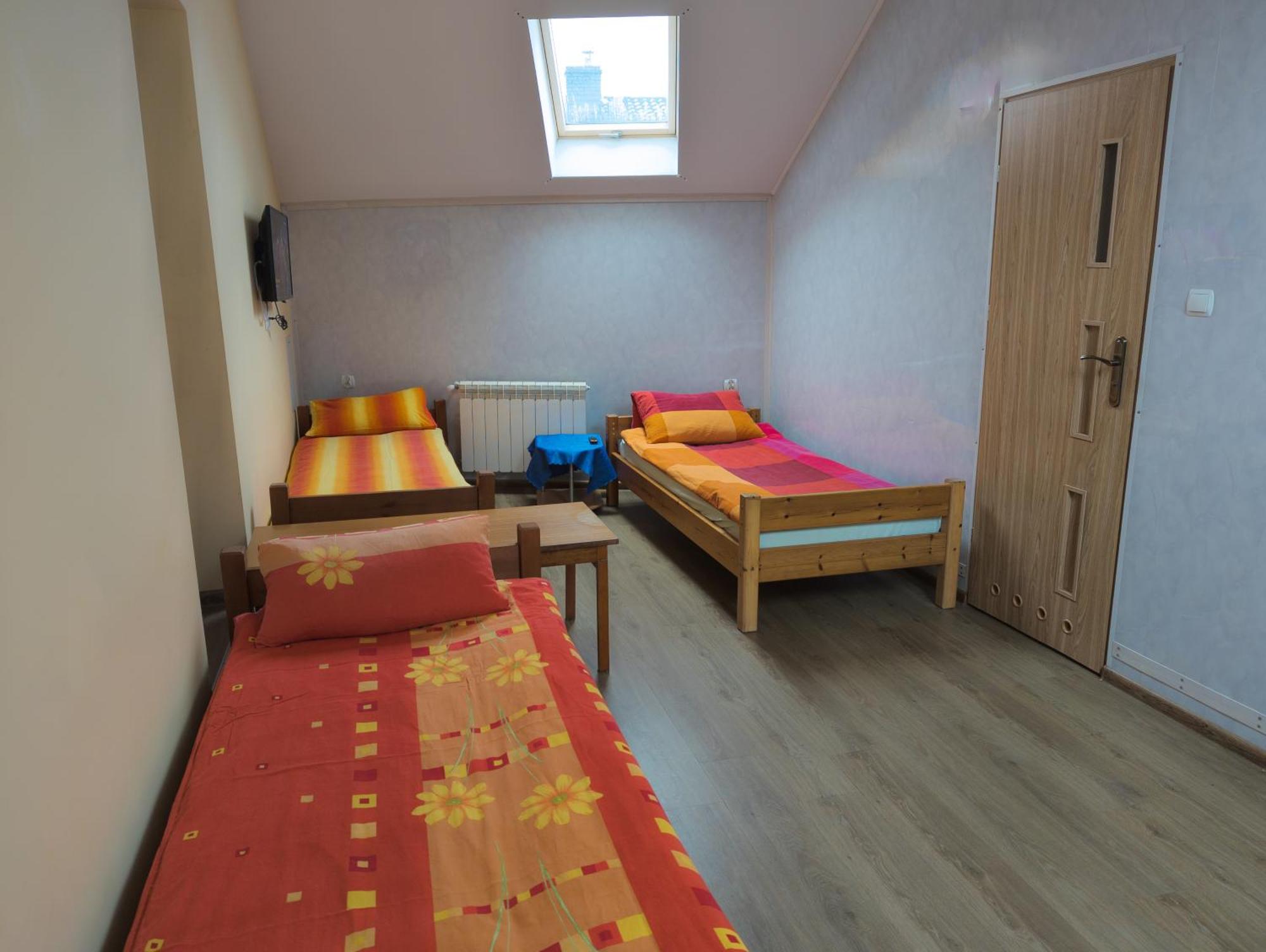 Pokoje Goscinne "U Karola" Pracownicze Ścinawa Exterior photo