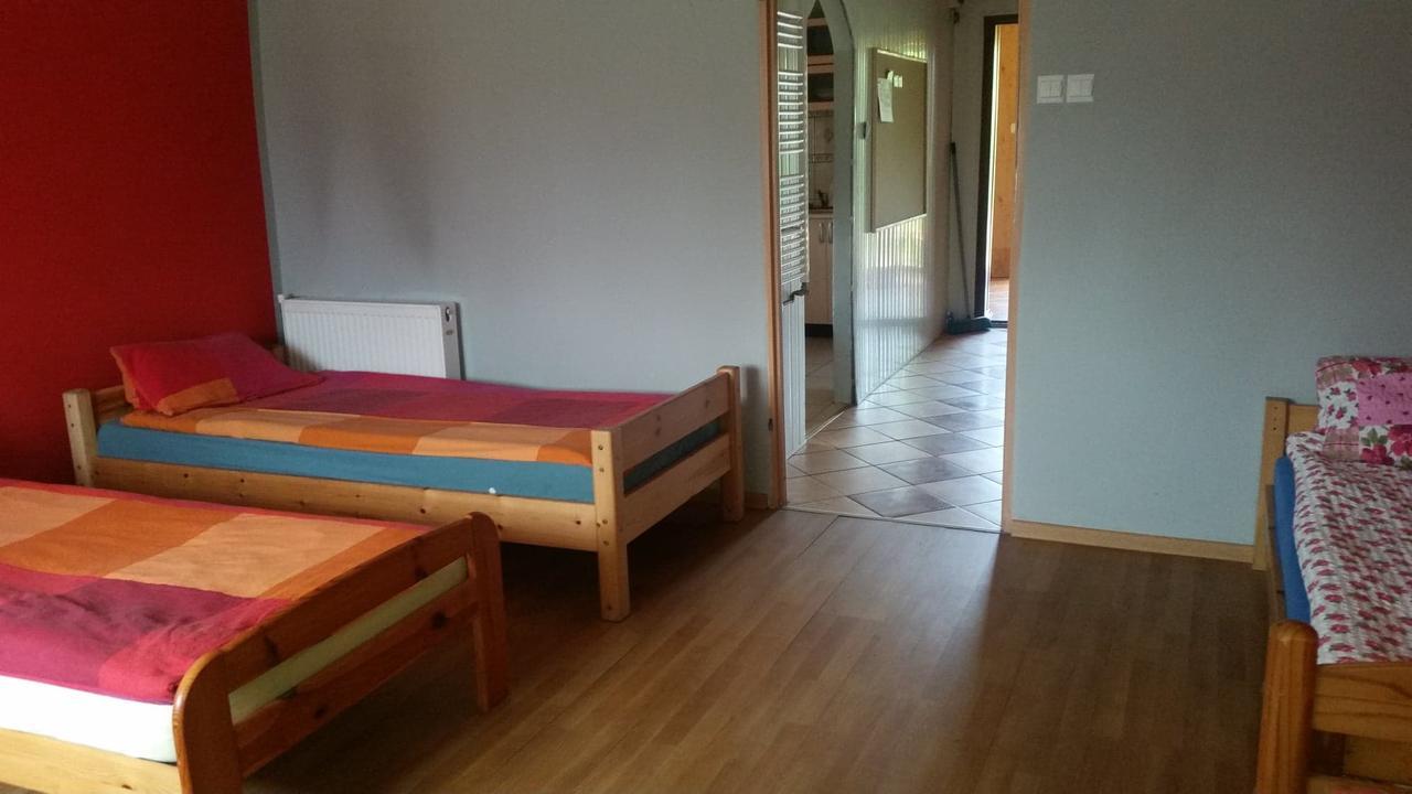 Pokoje Goscinne "U Karola" Pracownicze Ścinawa Exterior photo